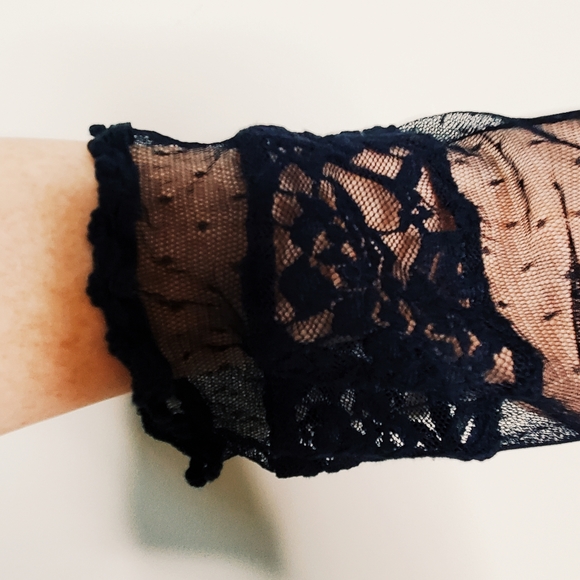 EXPRESS Women's Top Lace Details - Picture 5 of 8